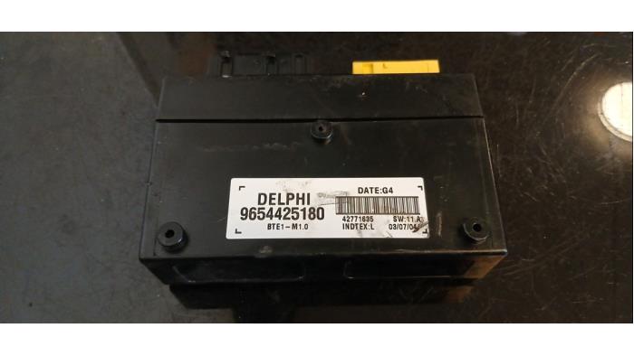 Used Engine management computer Peugeot 307 (3A/C/D) 2.0 16V Price € 75,00 Margin scheme offered by Umit Sloperij