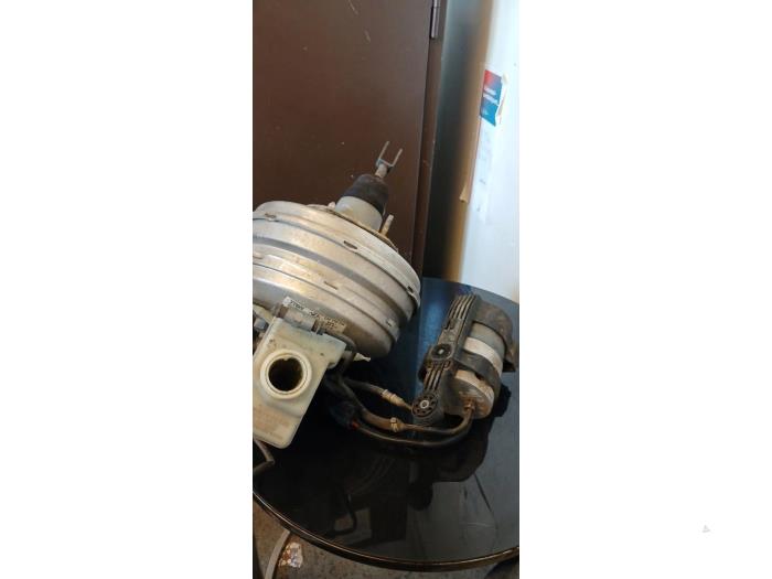 Usagé Servo frein BMW 7 serie (E65/E66/E67) 730d 24V Prix € 150,00 Règlement à la marge proposé par Umit Sloperij