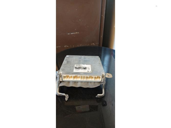 Used Engine management computer Toyota Corolla Wagon (E12) 2.0 D-4D 16V 90 Price € 75,00 Margin scheme offered by Umit Sloperij