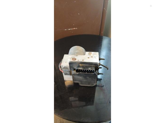 Used ABS pump Audi A6 (C5) 2.4 V6 30V Price € 75,00 Margin scheme offered by Umit Sloperij