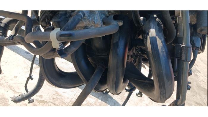 Motor van een Toyota Yaris (P1) 1.0 16V VVT-i 2005