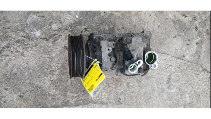Usagé Compresseur de clim Porsche Cayenne (9PA) 3.2 V6 24V Prix € 150,00 Règlement à la marge proposé par Umit Sloperij