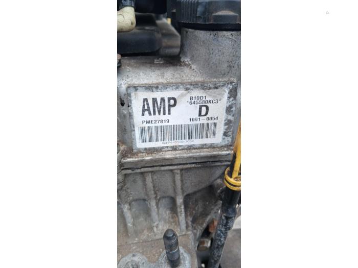Motor van een Chevrolet Spark (M300) 1.0 16V Bifuel 2012