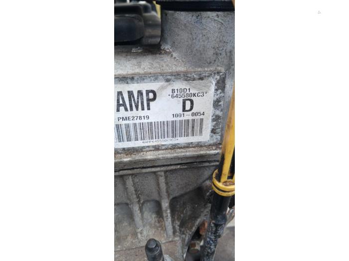 Motor van een Chevrolet Spark (M300) 1.0 16V Bifuel 2012
