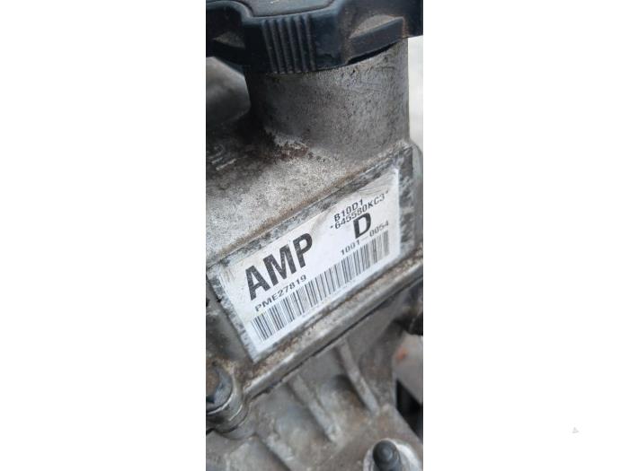 Motor van een Chevrolet Spark (M300) 1.0 16V Bifuel 2012