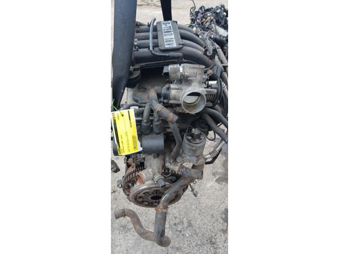 Motor van een Chevrolet Spark (M300) 1.0 16V Bifuel 2012