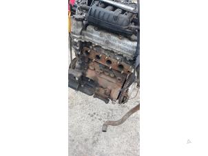 Motor van een Chevrolet Spark (M300) 1.0 16V Bifuel 2012
