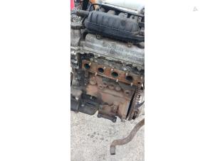 Motor van een Chevrolet Spark (M300) 1.0 16V Bifuel 2012