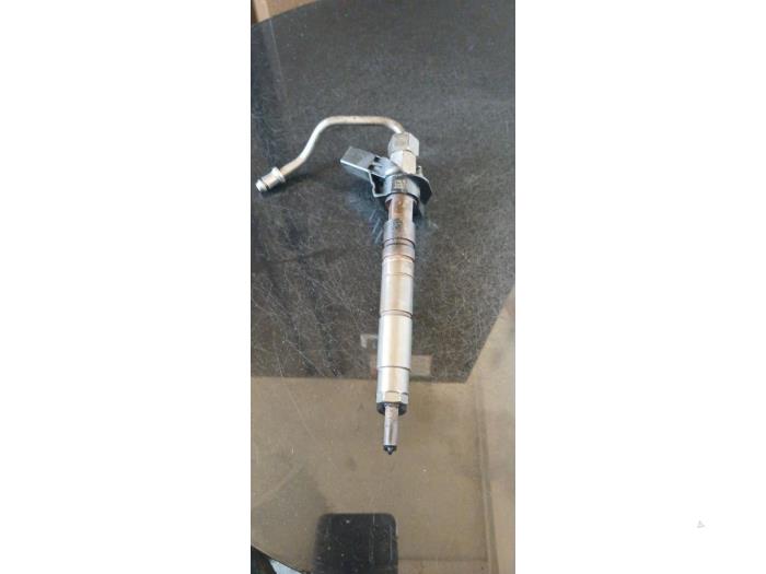Usagé Injecteurs Mercedes R (W251) 3.0 280 CDI 24V Prix € 70,00 Règlement à la marge proposé par Umit Sloperij