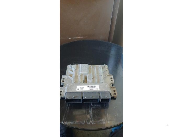Used Engine management computer Renault Master III (FV) 2.3 dCi 170 16V FWD Price € 200,00 Margin scheme offered by Umit Sloperij