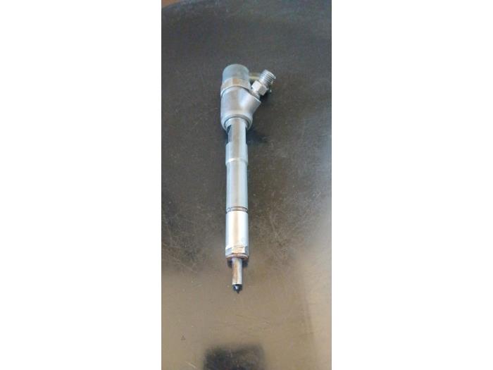 Usagé Injecteurs Fiat Doblo Cargo (263) 1.3 D Multijet Prix € 70,00 Règlement à la marge proposé par Umit Sloperij
