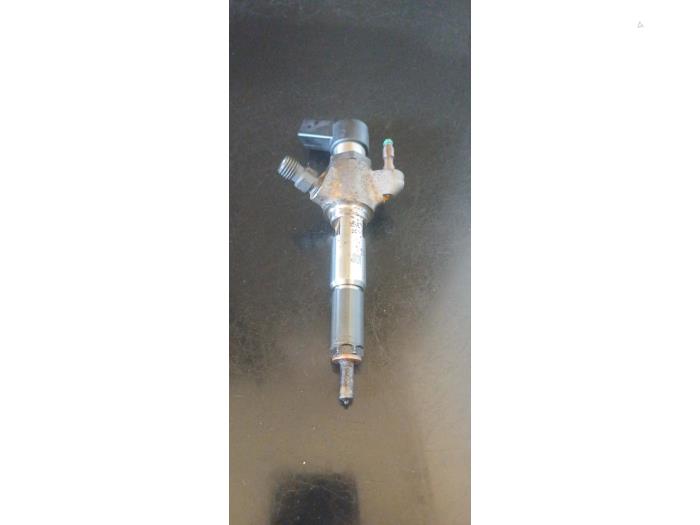 Usagé Injecteurs Ford Focus 3 Wagon 1.6 TDCi 115 Prix € 150,00 Règlement à la marge proposé par Umit Sloperij