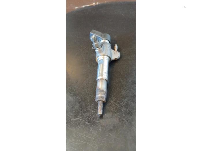 Usagé Injecteurs Ford Focus 3 Wagon 1.6 TDCi Prix € 150,00 Règlement à la marge proposé par Umit Sloperij