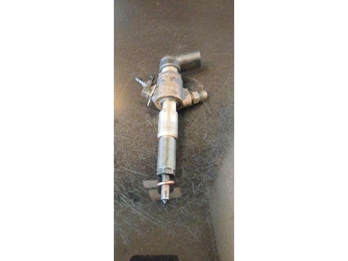 Używane Wtryskiwacz (Diesel) Ford Fiesta 5 (JD/JH) 1.4 TDCi Cena € 70,00 Procedura marży oferowane przez Umit Sloperij