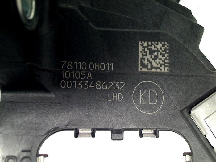Accelerator pedal from a Toyota Aygo (B10) 1.0 12V VVT-i 2010