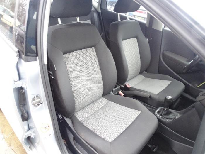 Usagé Divers Volkswagen Polo V (6R) 1.6 TDI 16V 90 Prix € 200,00 Règlement à la marge proposé par Autohandel & Demontage Weteringbrug