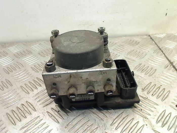 Usagé Bloc ABS Fiat 500 (312) 1.3 MJTD 16V Prix € 40,00 Règlement à la marge proposé par Autohandel & Demontage Weteringbrug