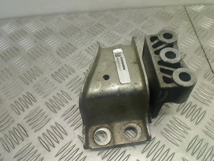 Used Engine mount Peugeot Boxer (U9) 2.0 BlueHDi 130 Price € 50,00 Margin scheme offered by Autohandel & Demontage Weteringbrug