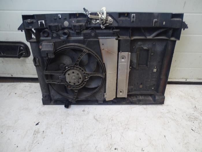 Front panel from a Peugeot 207/207+ (WA/WC/WM) 1.6 16V VTi 2008