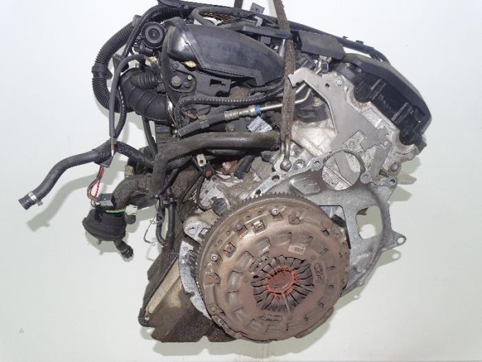 Motor van een BMW 3 serie (E46/4) 320i 24V 1998