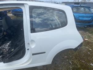 Used Mudguard left-rear Renault Twingo II (CN) 1.2 16V Price on request offered by Autohandel & Demontage Weteringbrug