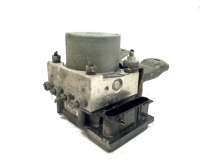 Begagnade ABS-pump Toyota Aygo (B10) 1.0 12V VVT-i Pris € 20,00 Marginaltabell erbjuds av Autohandel & Demontage Weteringbrug