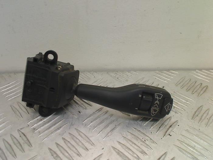 Switch (miscellaneous) from a BMW X5 (E53) 3.0 24V 2002