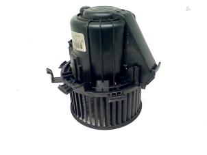 Używane Silnik wentylatora nagrzewnicy Citroen C5 III Tourer (RW) 1.6 16V THP 155 Cena € 30,00 Procedura marży oferowane przez Autohandel & Demontage Weteringbrug