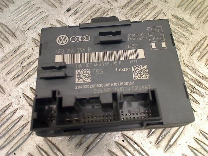 Usagé Ordinateur divers Audi Q7 (4LB) 3.0 TDI V6 24V Prix € 40,00 Règlement à la marge proposé par Autohandel & Demontage Weteringbrug