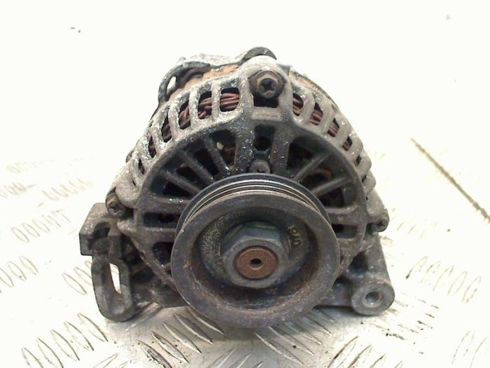 Dynamo from a Renault Clio II (BB/CB) 1.2 16V 2002