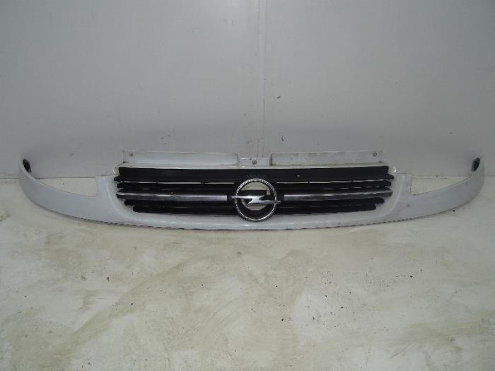 Używane Grill Opel Vivaro 2.0 16V Cena € 65,00 Procedura marży oferowane przez Autohandel & Demontage Weteringbrug