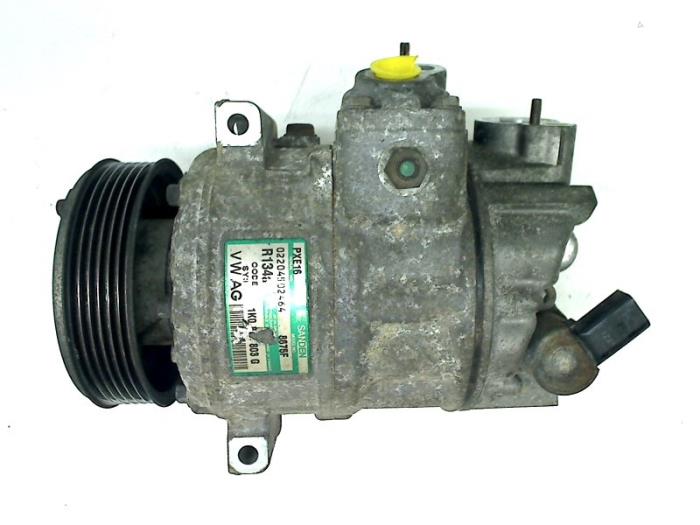 Usagé Pompe clim Volkswagen Caddy III (2KA,2KH,2CA,2CH) 2.0 SDI Prix € 50,00 Règlement à la marge proposé par Autohandel & Demontage Weteringbrug