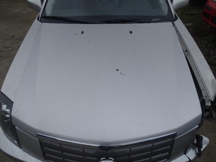 Używane Maska Cadillac CTS I 3.6 V6 24V Cena € 200,00 Procedura marży oferowane przez Autohandel & Demontage Weteringbrug
