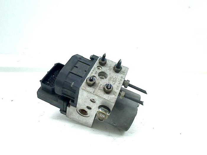 Begagnade ABS-pump Ford Transit 2.0 TDdi 16V Pris € 75,00 Marginaltabell erbjuds av Autohandel & Demontage Weteringbrug