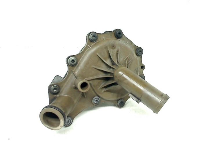Usagé Pompe à eau Ford Transit 2.2 TDCi 16V Prix € 40,00 Règlement à la marge proposé par Autohandel & Demontage Weteringbrug