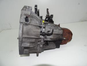 Getriebe van een Nissan Micra (K12) 1.0 16V 2005