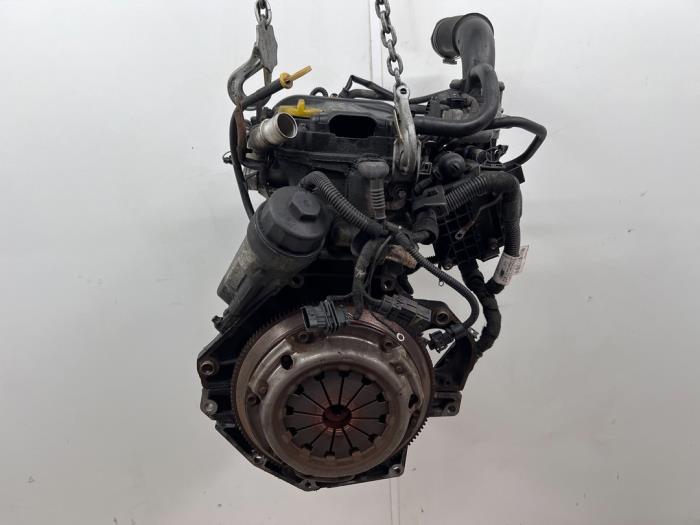 Engine from a Opel Agila (A) 1.0 12V 2003