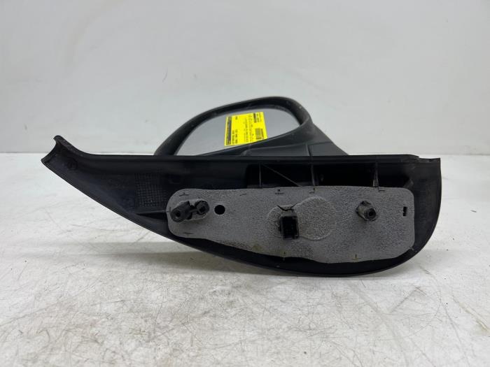 Wing mirror, right from a Renault Kangoo Express (FW) 1.5 dCi 90 FAP 2015