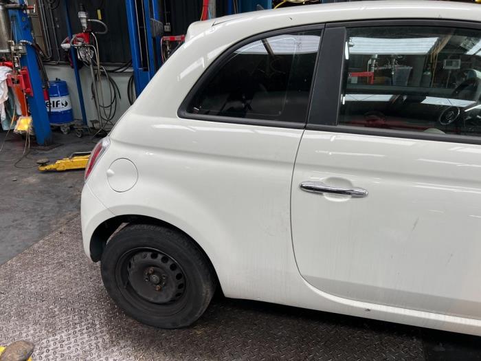 Używane Chlapacz prawy tyl Fiat 500 (312) 1.2 Cena € 300,00 Procedura marży oferowane przez Autohandel & Demontage Weteringbrug