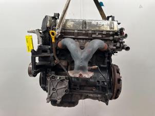 Usados Motor Hyundai Santa Fe I 2.0 16V 4x2 Precio € 750,00 Norma de margen ofrecido por Autohandel & Demontage Weteringbrug