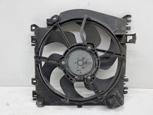 Used Cooling fans Renault Clio III (BR/CR) 1.4 16V Price € 20,00 Margin scheme offered by Autohandel & Demontage Weteringbrug