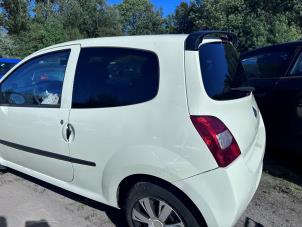 Used Rear side panel, left Renault Twingo II (CN) 1.5 dCi 90 FAP Price on request offered by Autohandel & Demontage Weteringbrug