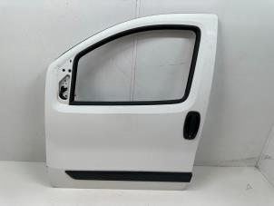 Używane Drzwi lewe wersja 2-drzwiowa Fiat Fiorino (225) 1.3 D 16V Multijet Cena € 150,00 Procedura marży oferowane przez Autohandel & Demontage Weteringbrug
