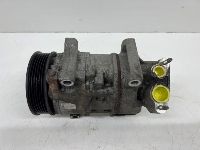 Air conditioning pump from a Citroën Berlingo 1.6 Hdi, BlueHDI 75 2017