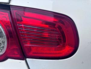 Used Taillight, left Volkswagen Eos (1F7/F8) 2.0 TFSI 16V Price € 20,00 Margin scheme offered by Autohandel & Demontage Weteringbrug