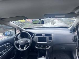 Usagé Airbag set + dashboard Kia Rio III (UB) 1.2 CVVT 16V Prix € 800,00 Règlement à la marge proposé par Autohandel & Demontage Weteringbrug