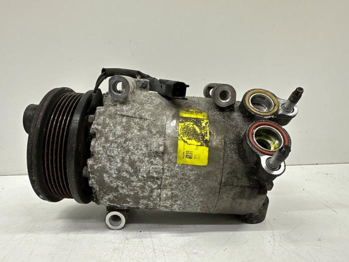 Usagé Compresseur de clim Ford Mondeo IV Wagon 2.0 TDCi 163 16V Prix € 50,00 Règlement à la marge proposé par Autohandel & Demontage Weteringbrug