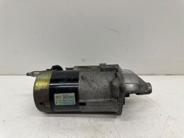 Begagnade Startmotor Hyundai Santa Fe I 2.0 16V 4x2 Pris € 25,00 Marginaltabell erbjuds av Autohandel & Demontage Weteringbrug