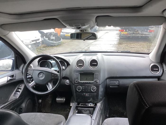 Airbag set + dashboard van een Mercedes-Benz ML II (164/4JG) 3.0 ML-320 CDI 4-Matic V6 24V 2006