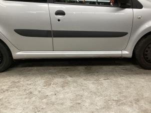 Used Sill, right Toyota Aygo (B10) 1.0 12V VVT-i Price on request offered by Autohandel & Demontage Weteringbrug
